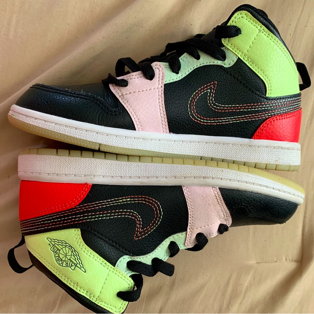 Retro Nike Jordan’s 1 Multicolor Neon Yellow/Pink/Red 3Y Perfect Condition!!